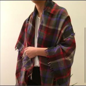 Aritzia Wilfred Blanket Scarf Red, purple plaid - great condition